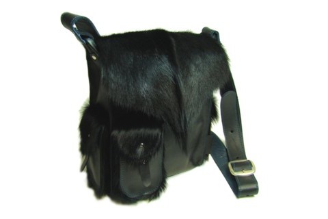 Tasche aus Springbockfell Modell Adventure von Cultgut in schwarz